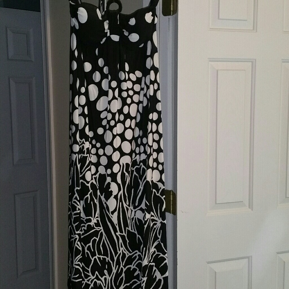 New without tags size med/lg long beach dress